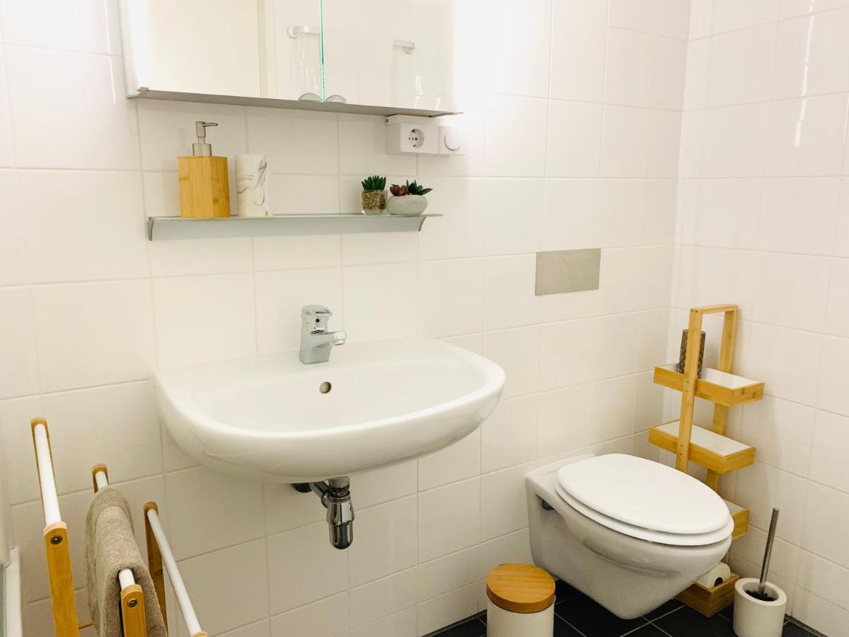 Ruhige Wohnung Im Gasometer Wien *Wifi*U3*Netflix* Luaran gambar